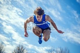 记者：阿诺德已选择皇马作为下一站，皇马希望他随队参加世俱杯