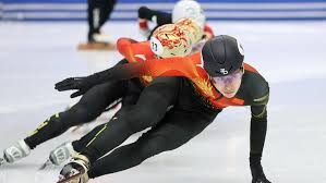 🚨🔵 官方消息：切尔西确认任命利亚姆·罗森尼尔为新任主教练，合同有效期至2032年6月。 这位新帅签下了一份为期六年半的合约。 来源：转会专家罗马诺