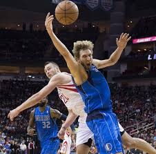 体操世界杯：周雅琴、张怡涵分列平衡木、自由操预赛首位